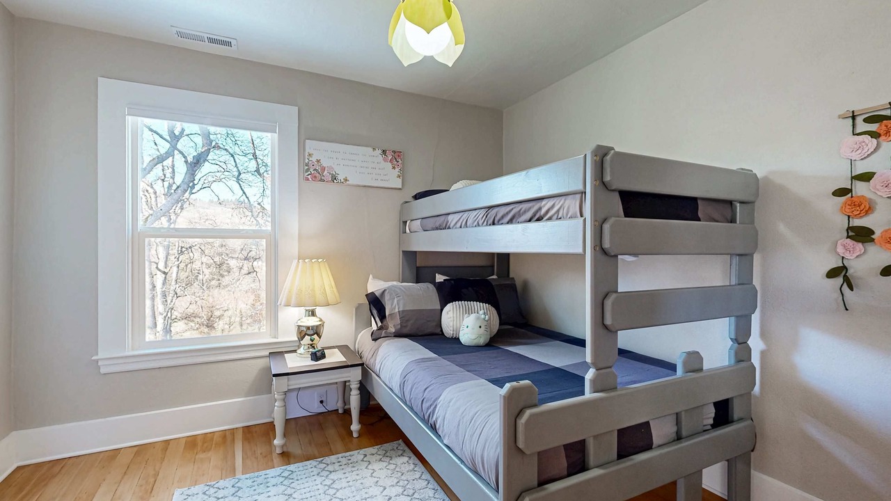 Photo of Bedroom in Mosier
