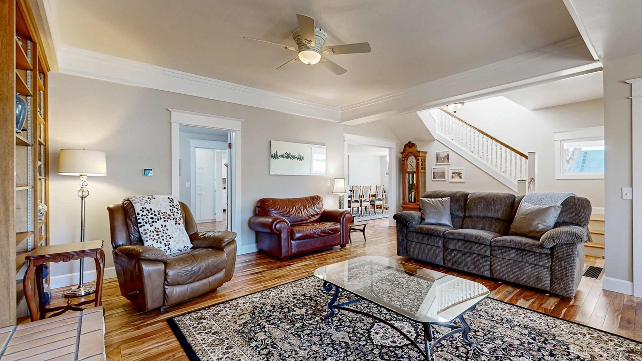 Photo of Livingroom in Mosier