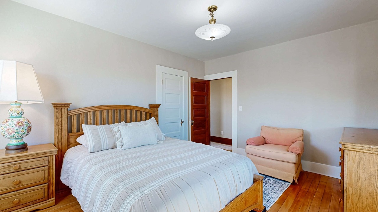 Photo of Bedroom in Mosier