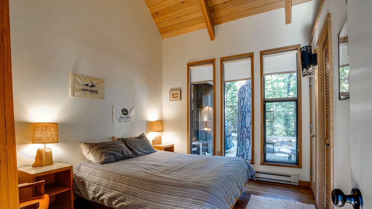 Photo of Bedroom in Black Butte Ranch