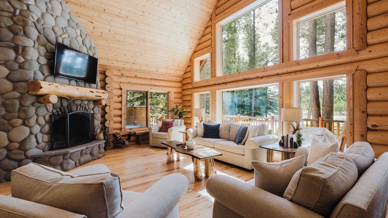 Photo of Livingroom in Three Rivers