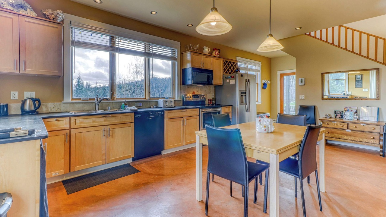 Photo of Kitchen in White Salmon