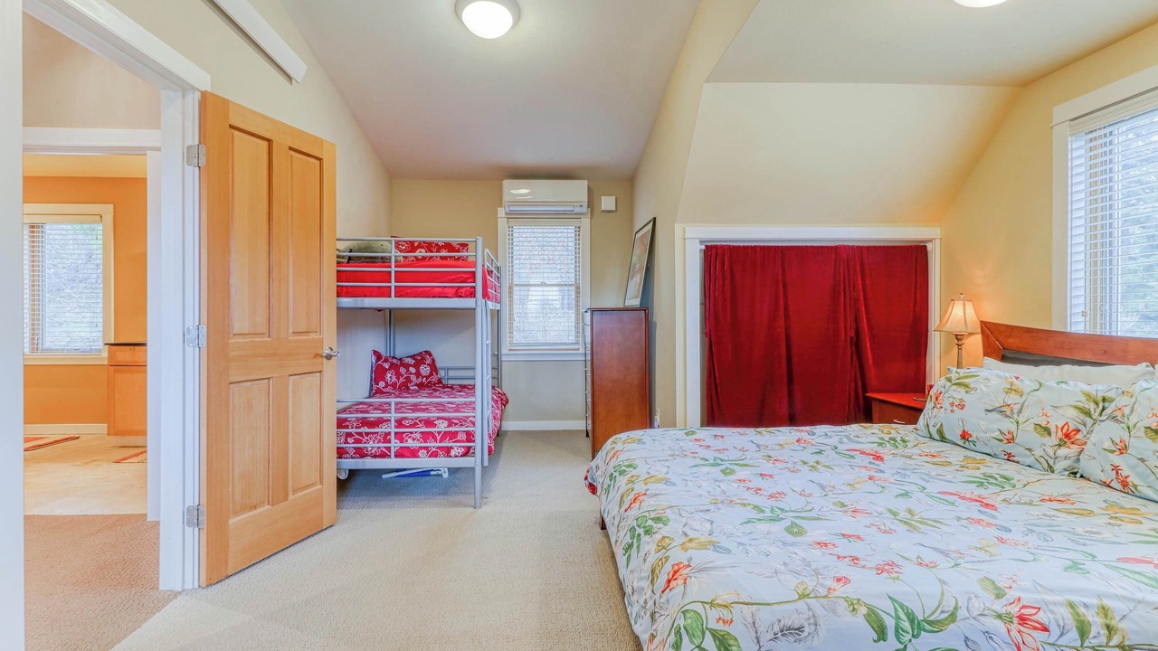 Photo of Bedroom in White Salmon