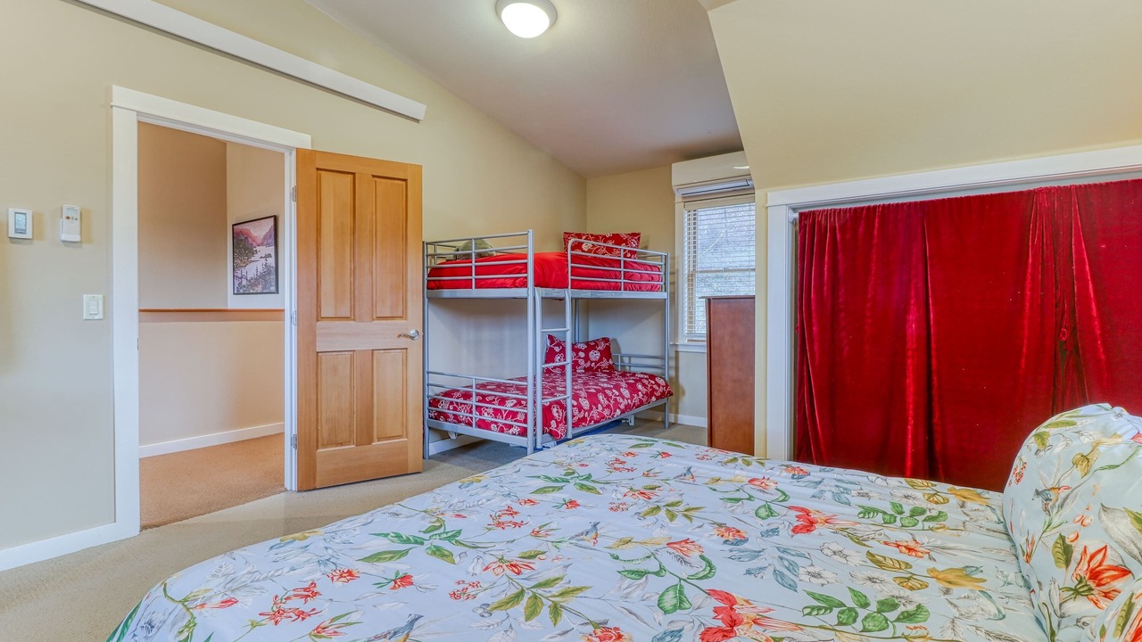 Photo of Bedroom in White Salmon