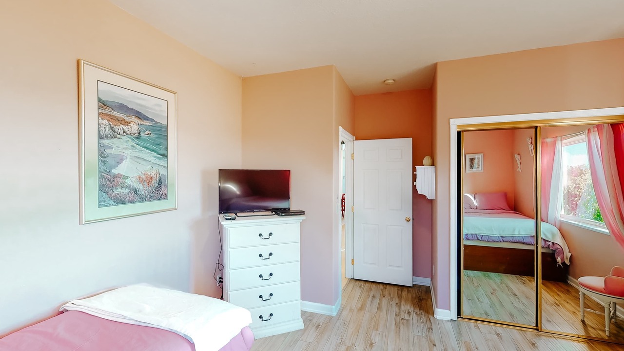 Photo of Bedroom in Newport