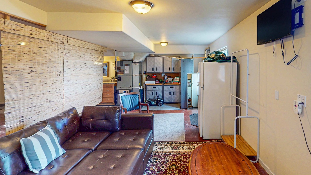 Photo of Livingroom in Newport