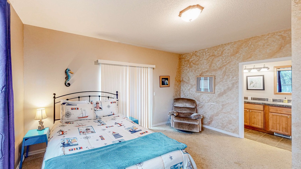 Photo of Bedroom in Agate Beach
