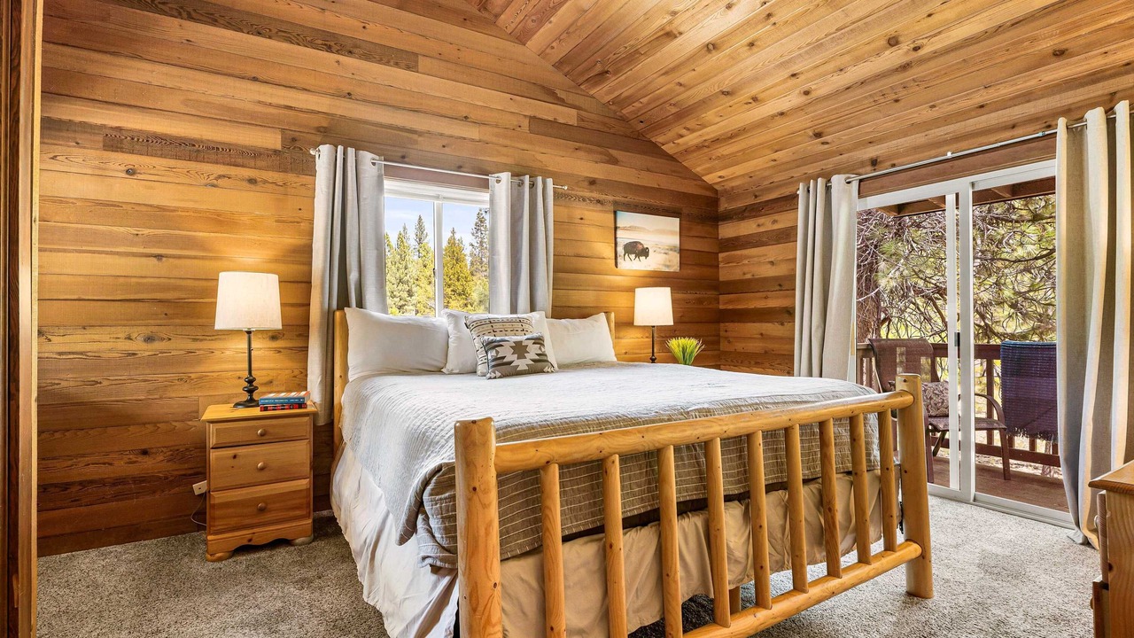 Photo of Bedroom in Overlook Park
