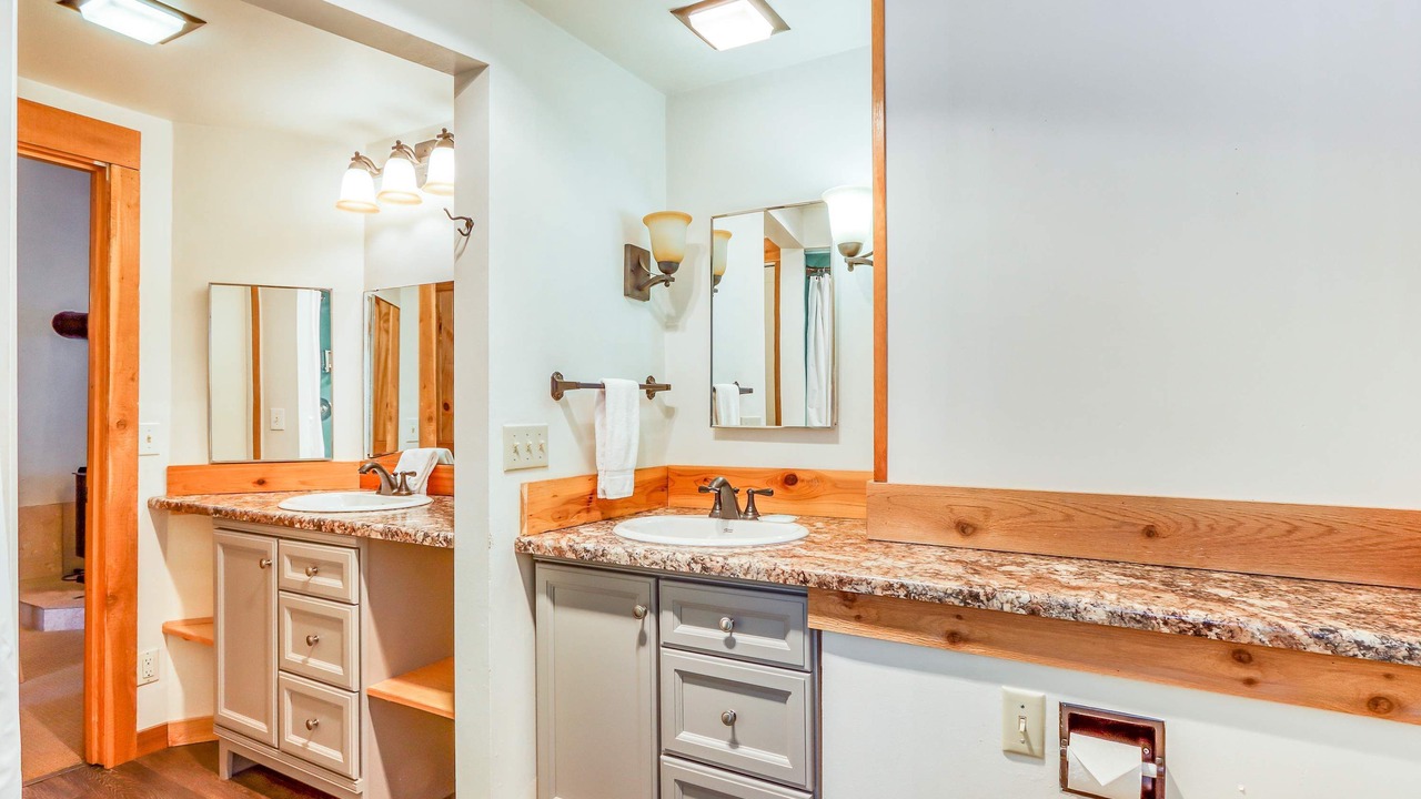 Photo of Bathroom in River Forest Acres