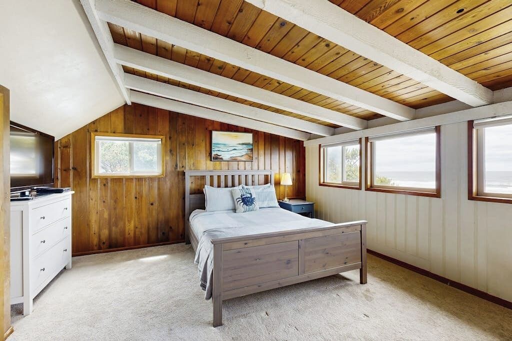 Photo of Bedroom in Seal Rock