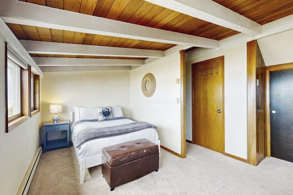 Photo of Bedroom in Seal Rock