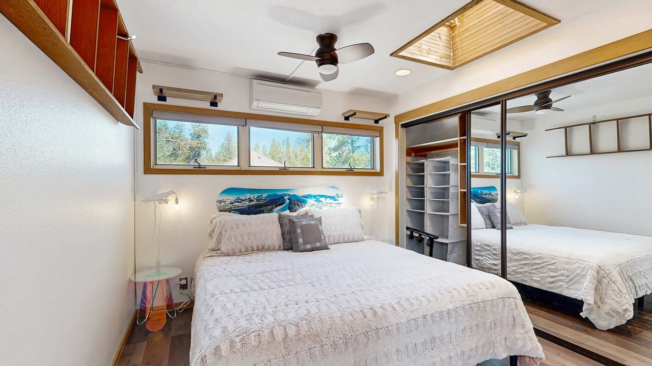 Photo of Bedroom in Overlook Park