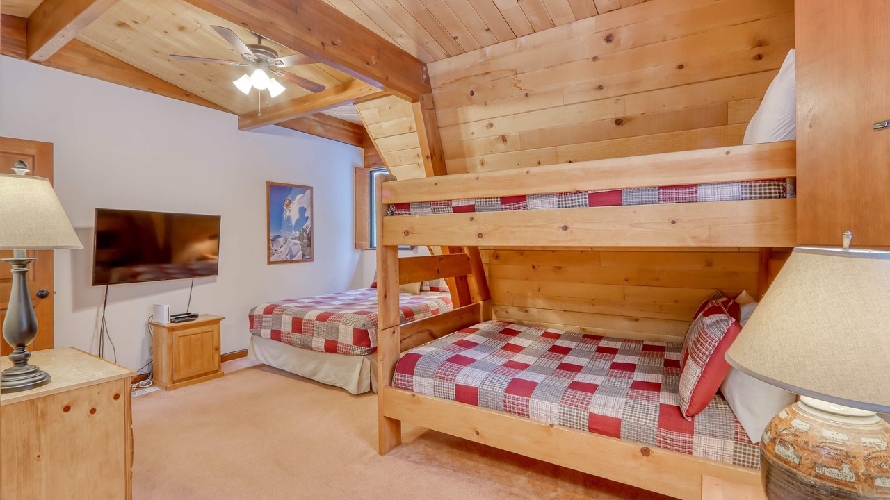 Photo of Bedroom in Sunriver