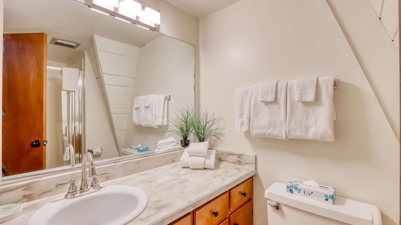 Photo of Bathroom in Sunriver