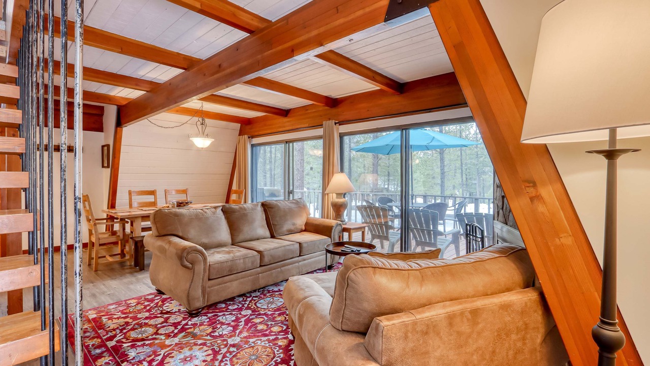 Photo of Livingroom in Sunriver