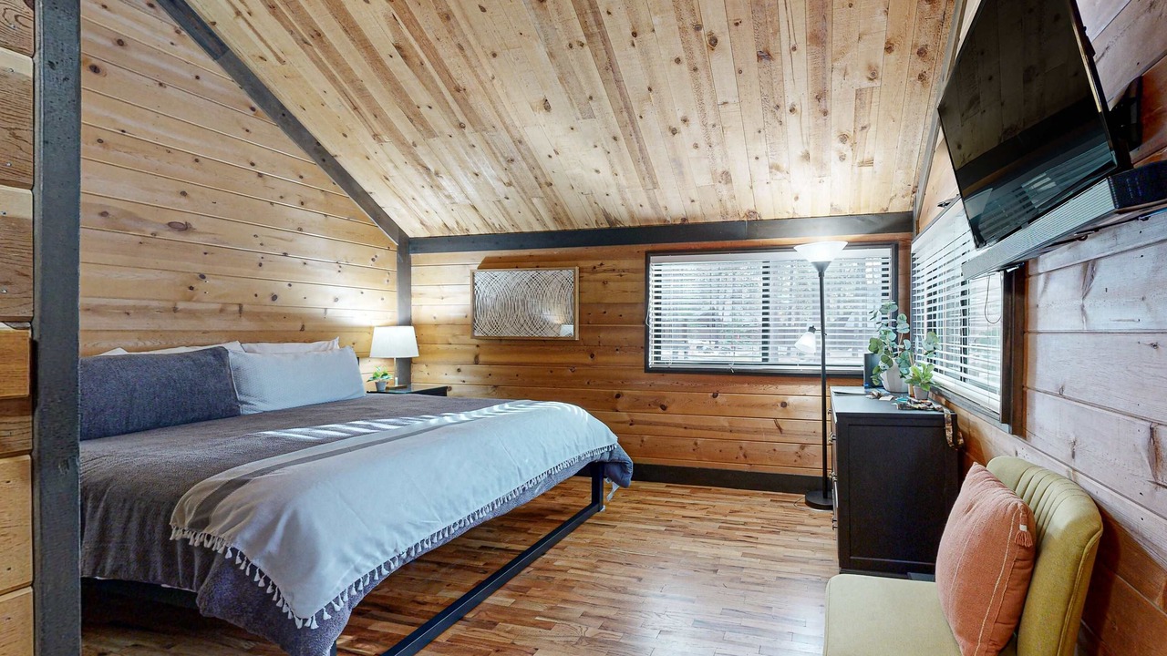 Photo of Bedroom in Overlook Park
