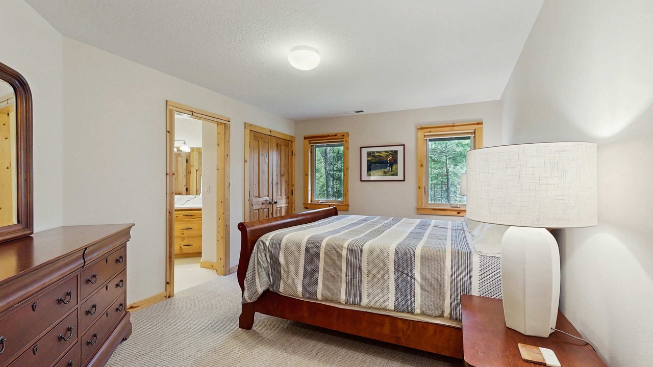 Photo of Bedroom in Black Butte Ranch