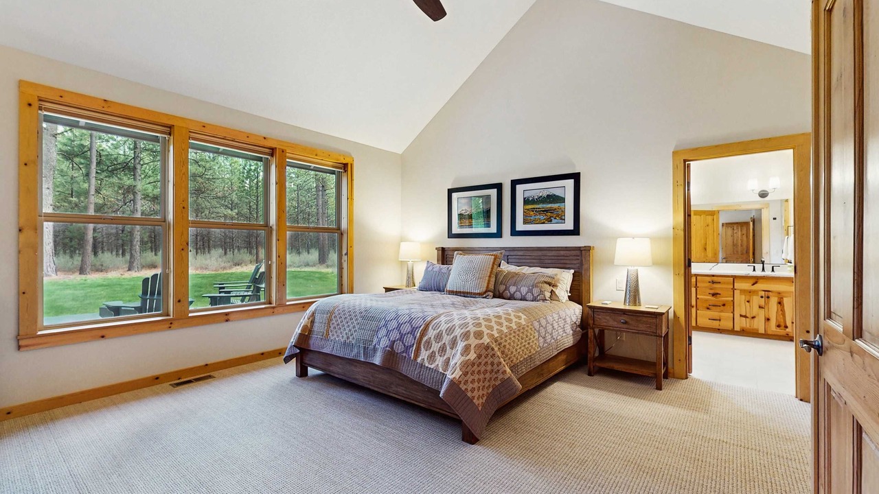 Photo of Bedroom in Black Butte Ranch