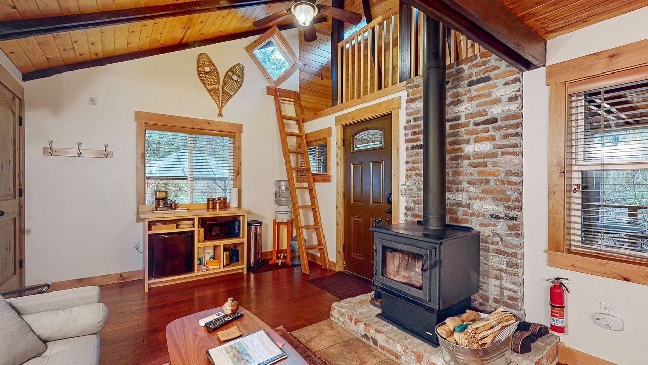Photo of Livingroom in Mount Hood Village