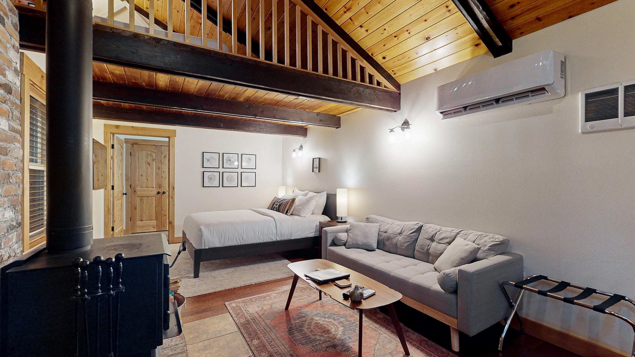 Photo of Livingroom in Mount Hood Village
