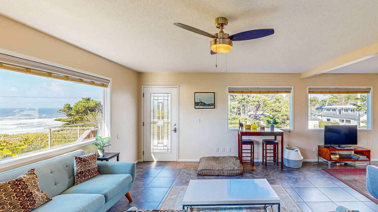 Photo of Livingroom in Agate Beach