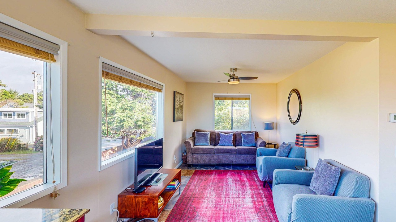 Photo of Livingroom in Agate Beach