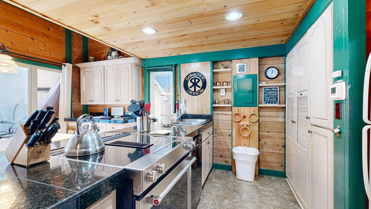 Photo of Kitchen in Sunriver