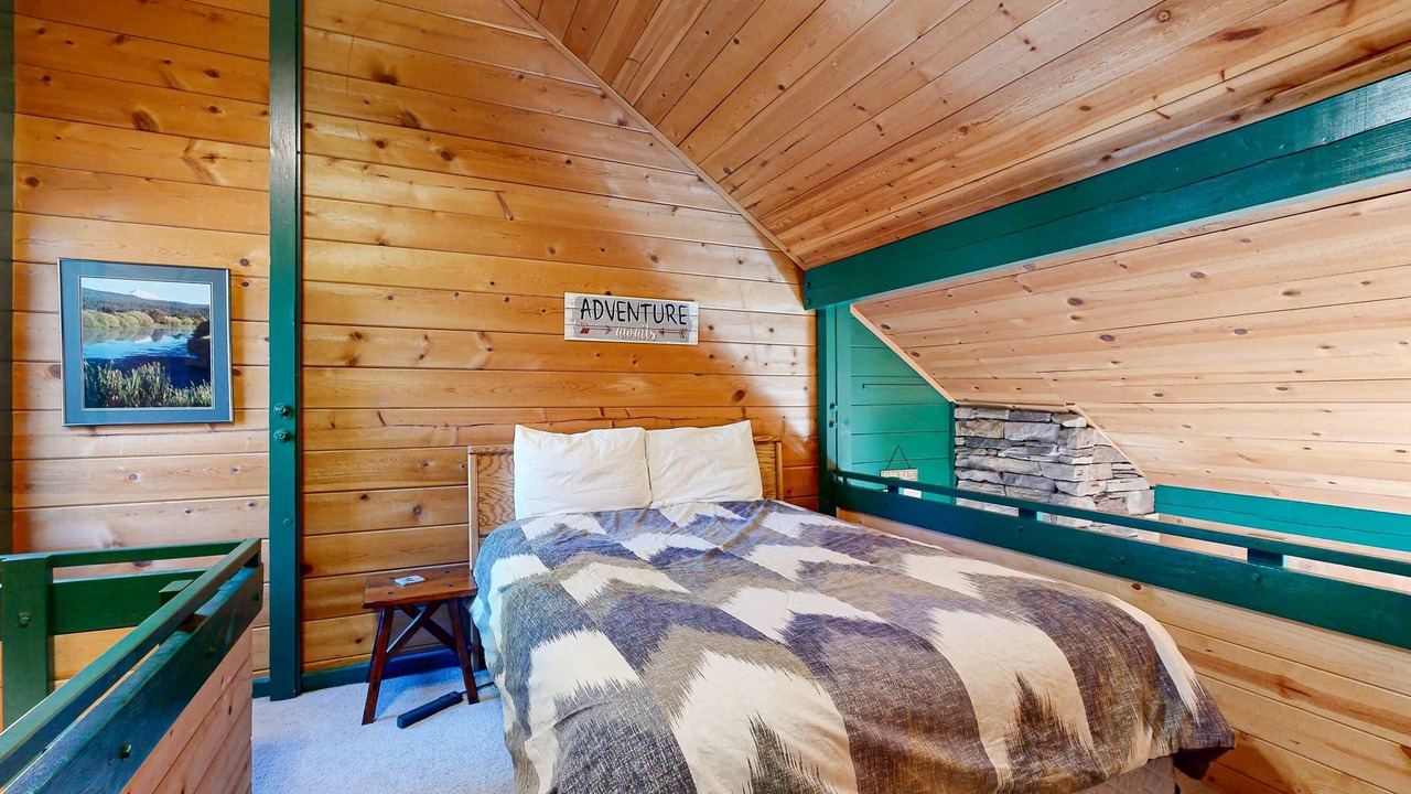 Photo of Bedroom in Sunriver