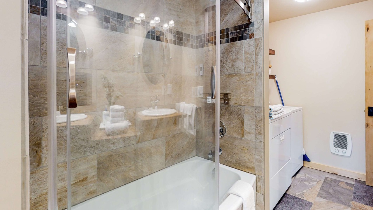 Photo of Bathroom in River Forest Acres