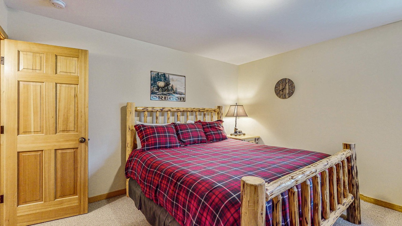 Photo of Bedroom in Overlook Park