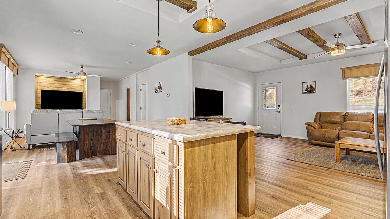 Photo of Livingroom in Garden Valley