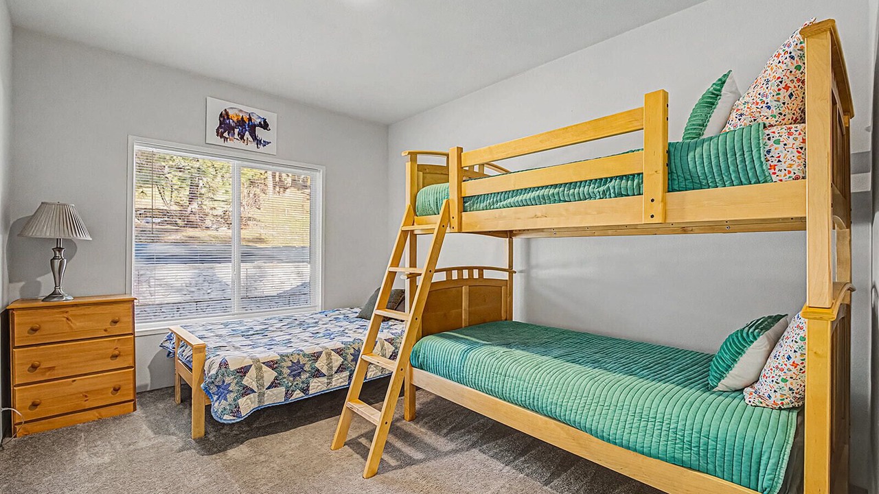Photo of Bedroom in Garden Valley