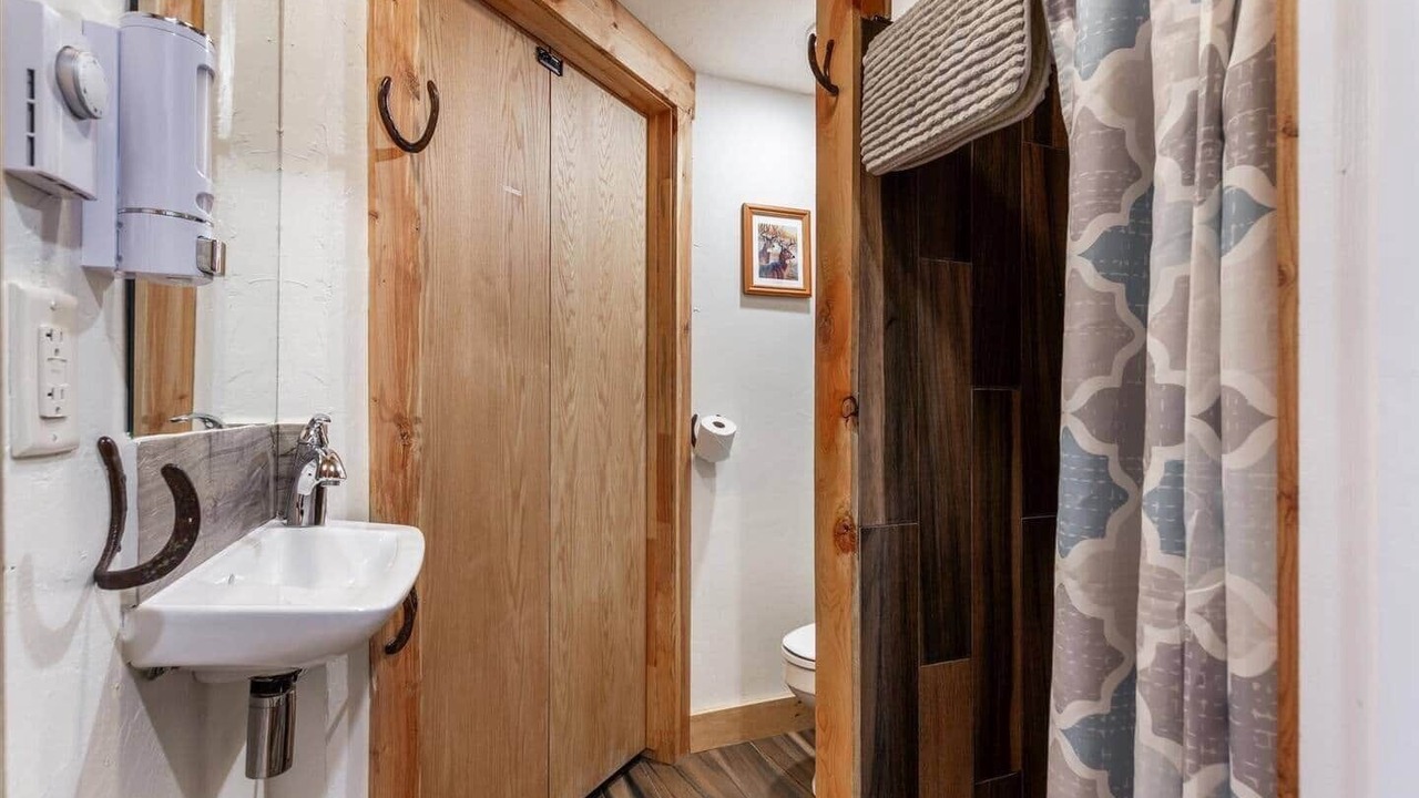 Photo of Bathroom in Ashton