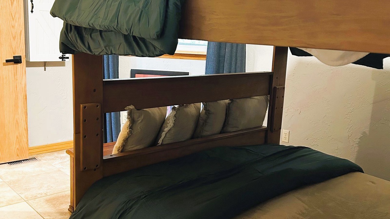 Photo of Bedroom in Kellogg