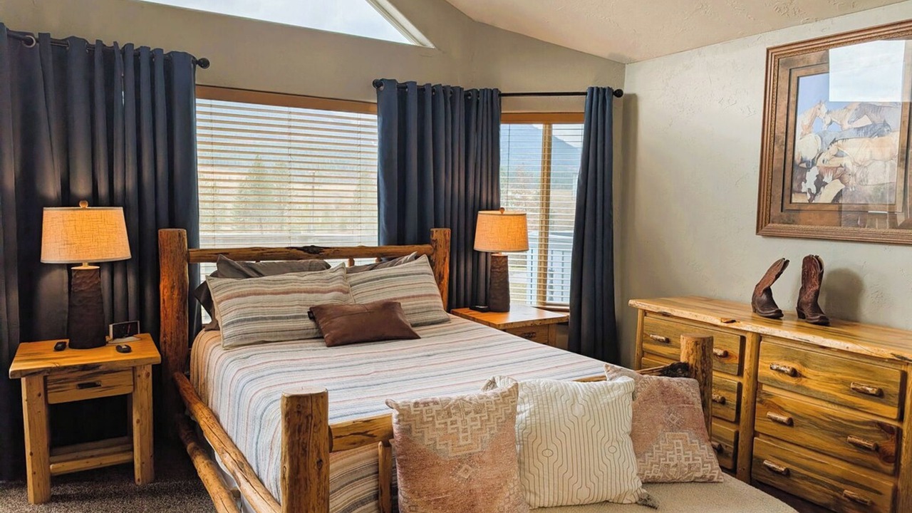 Photo of Bedroom in Kellogg