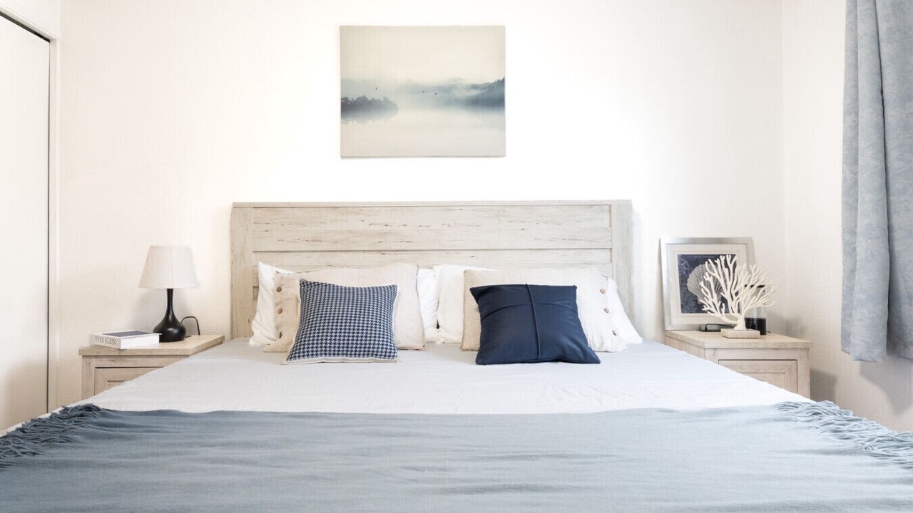 Photo of Bedroom in Shoreline