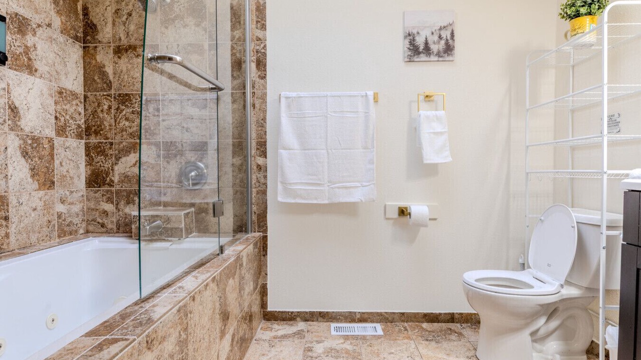 Photo of Bathroom in Shoreline
