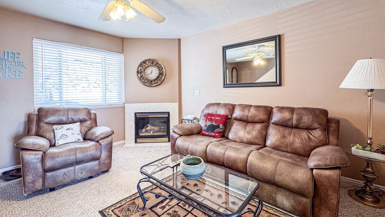 Photo of Livingroom in Harbor Village