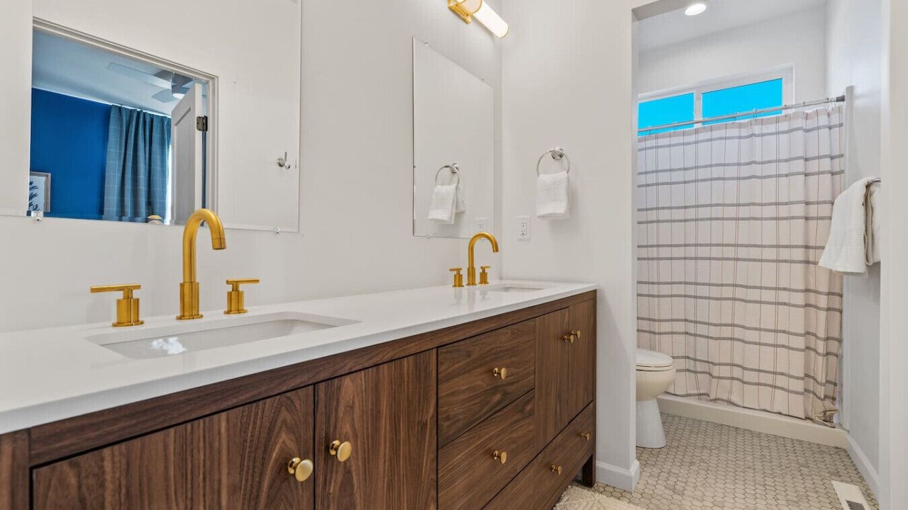 Photo of Bathroom in Sweetwater