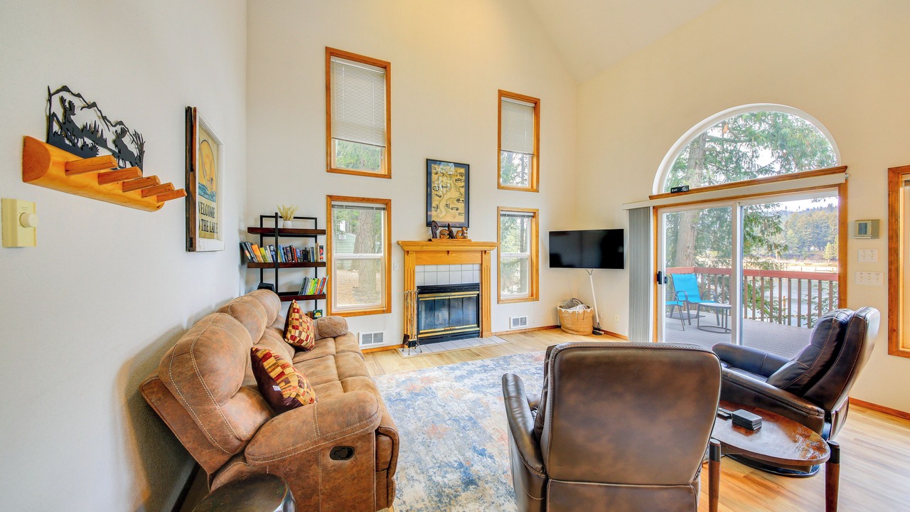 Photo of Livingroom in Bayview