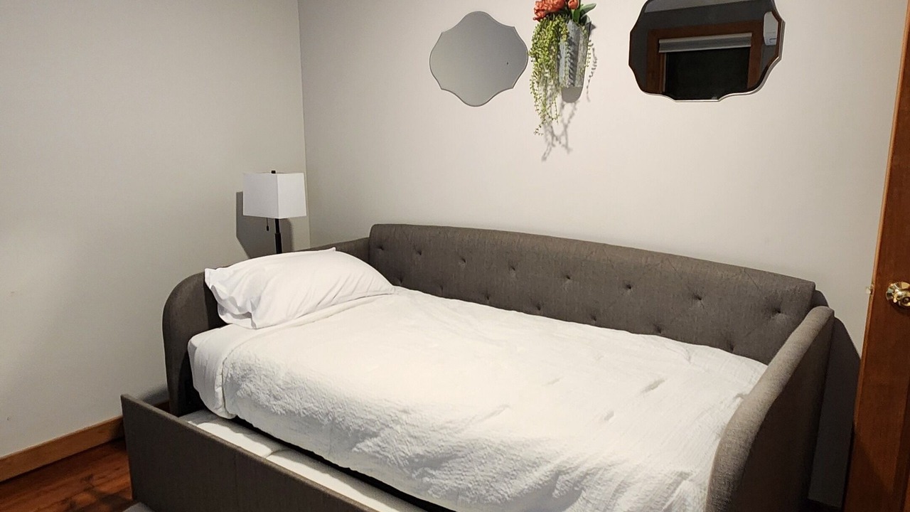 Photo of Bedroom in Andersonville