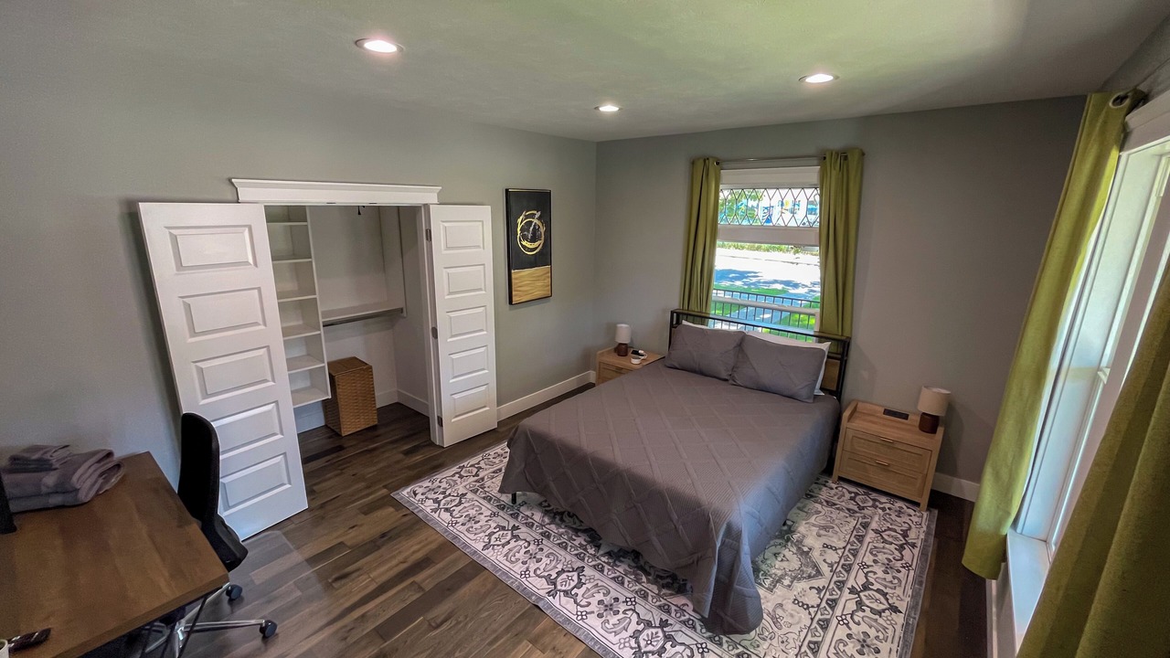 Photo of Bedroom in South Perry District