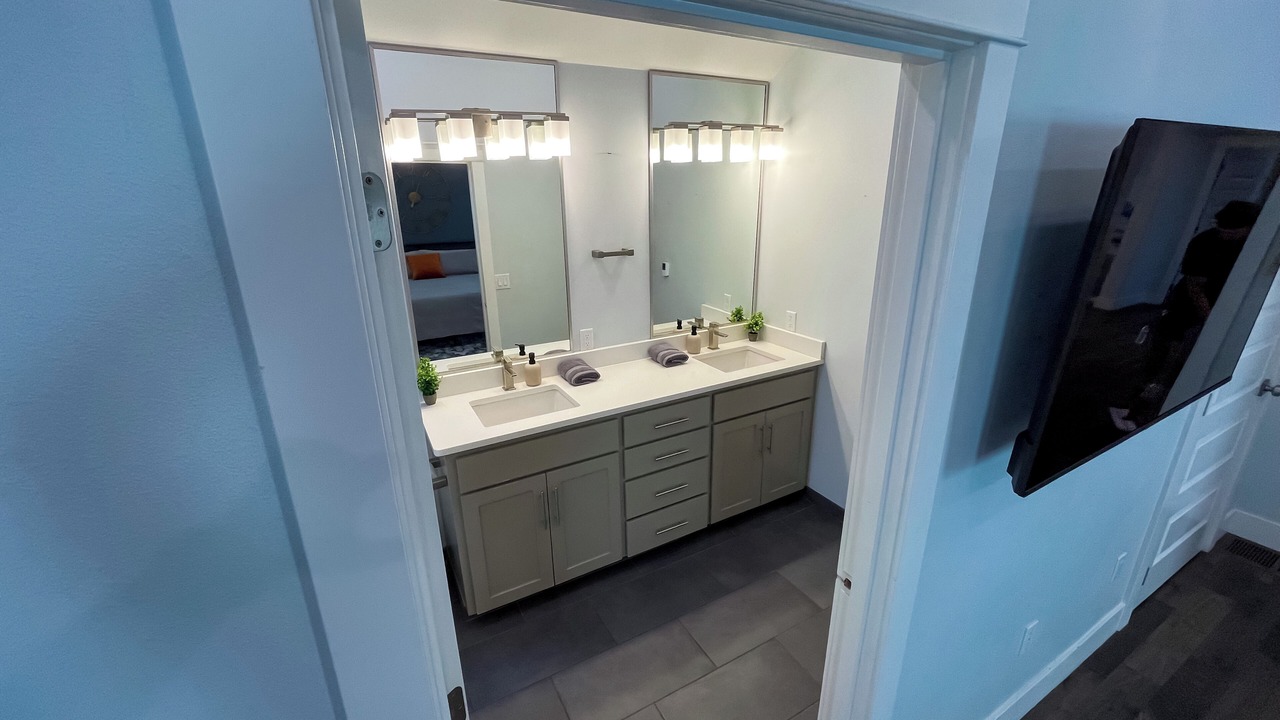 Photo of Bathroom in South Perry District