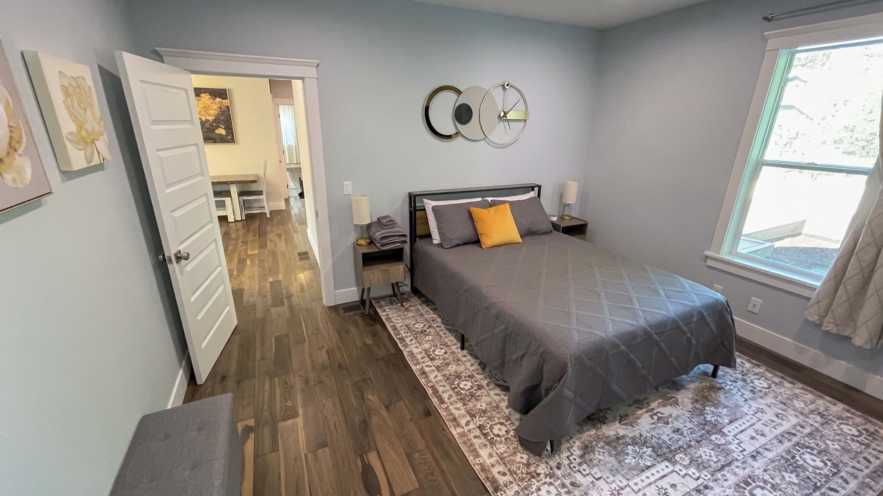 Photo of Bedroom in South Perry District