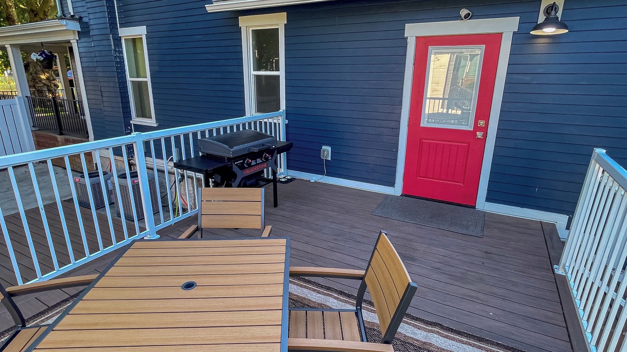 Photo of Outdoor in South Perry District