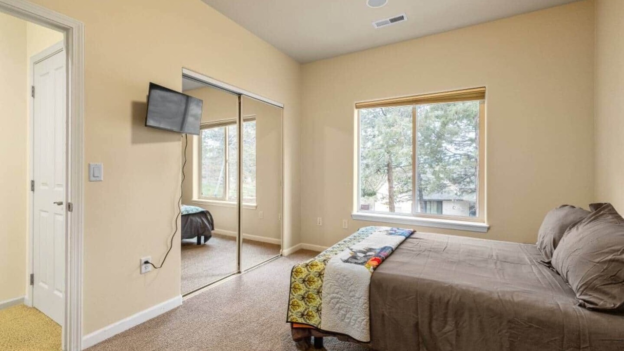 Photo of Bedroom in Klamath Falls