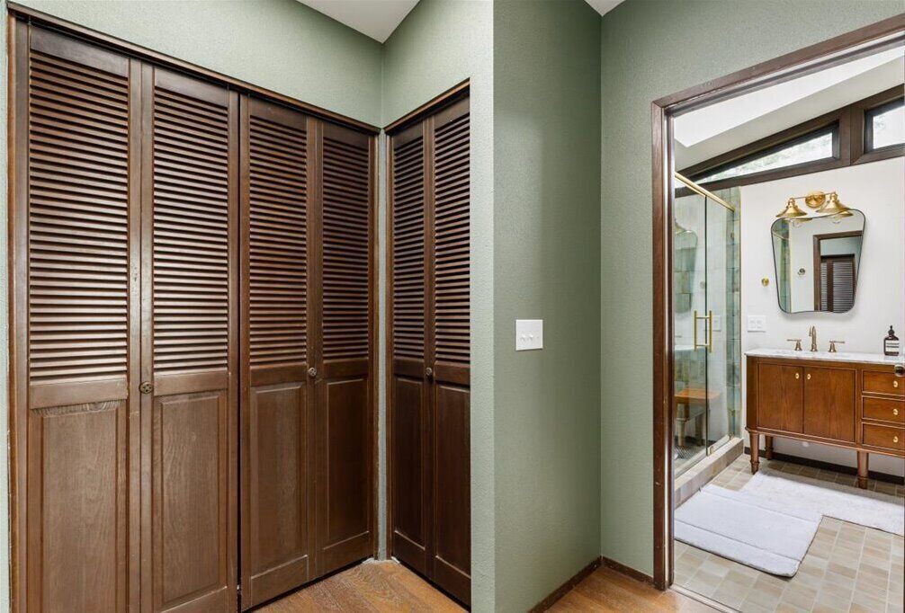 Photo of Bathroom in Oak Harbor