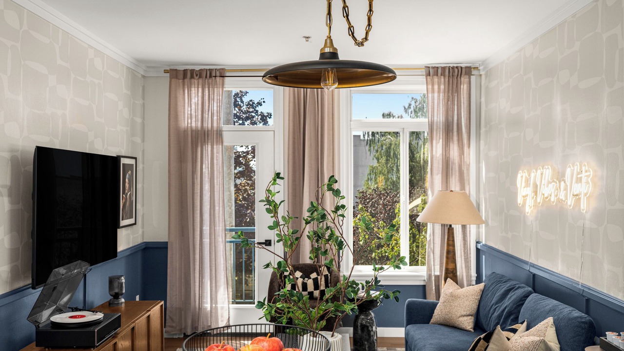 Photo of Livingroom in Belltown