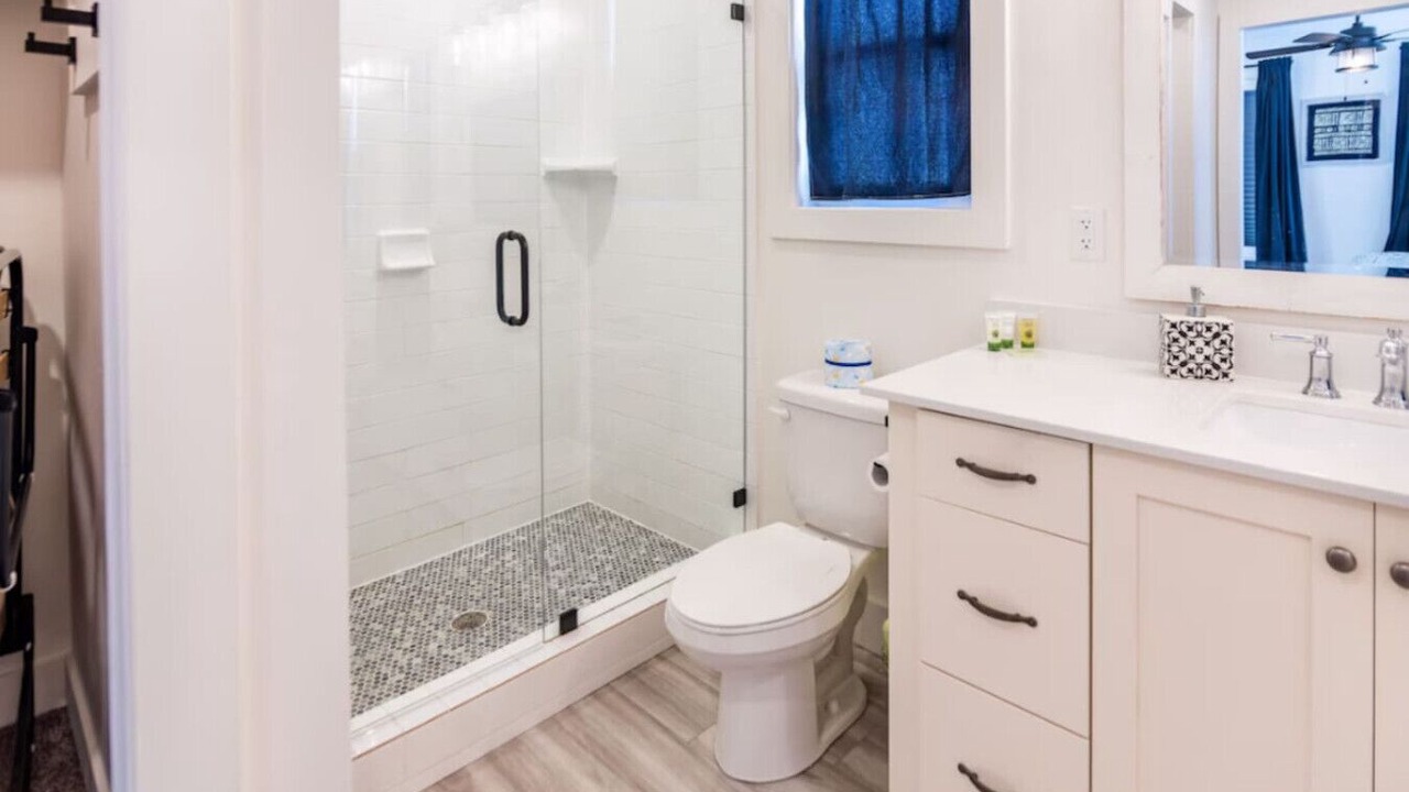 Photo of Bathroom in Garden City