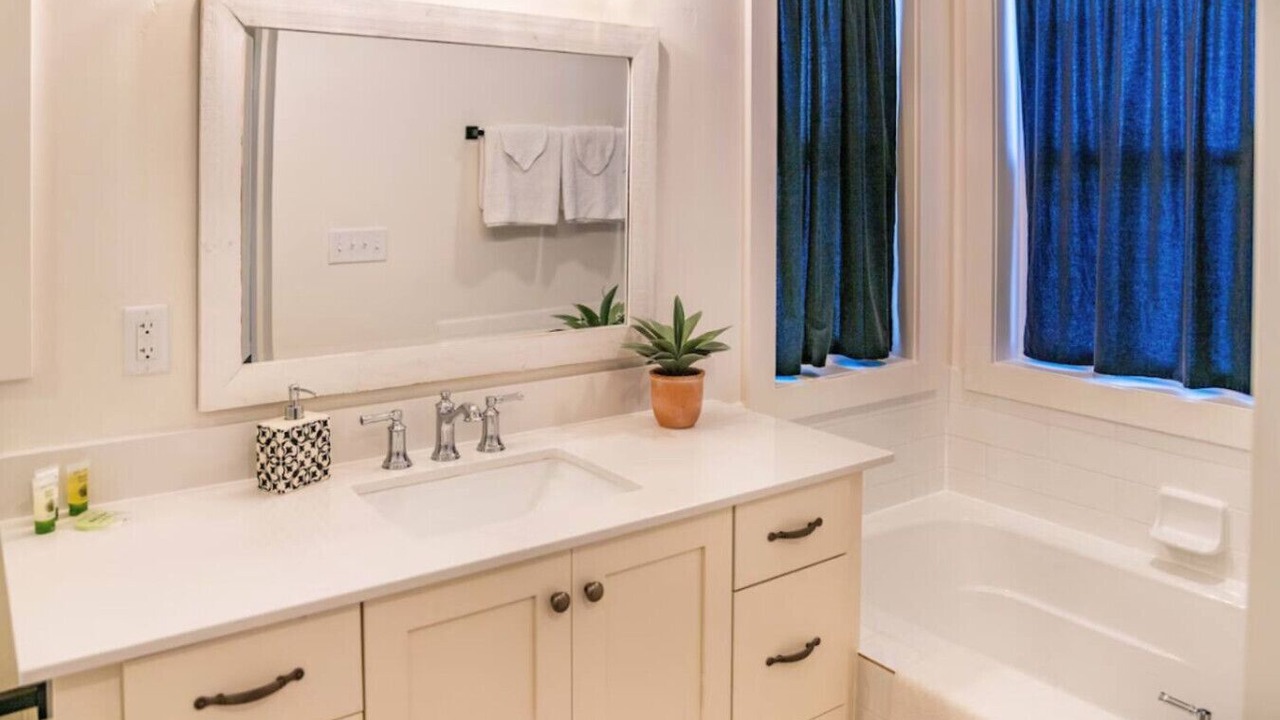 Photo of Bathroom in Garden City